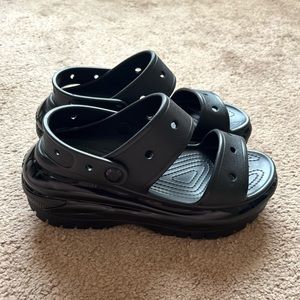 Women's Crocs Mega Crush Sandal Black Size 8